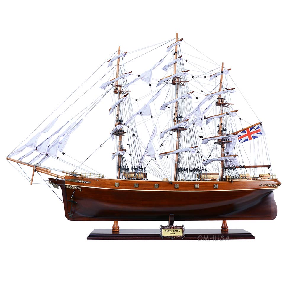 T016 Cutty Sark Clipper Ship Model Admiral Line T016 Cutty Sark Clipper Ship Model L01.jpg